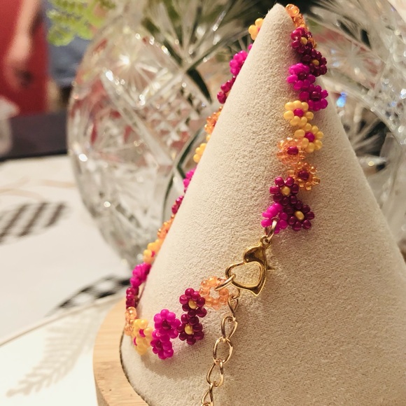 Fall Daisy Mum Bracelet Pink Maroon Flowers Gold Heart fashion minimalist NEW - Picture 5 of 6